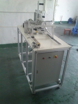 自動貼附設備在電子產品制造中的應用與深圳市同富自動化機械設備介紹